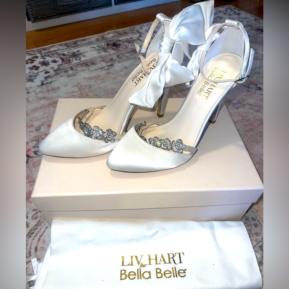BELLA BELLE OLIVIA IVORY 4 in 1 Ivory Heels with Ankle with Strap Versatility